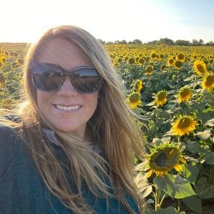 Meet your Posher, Laura